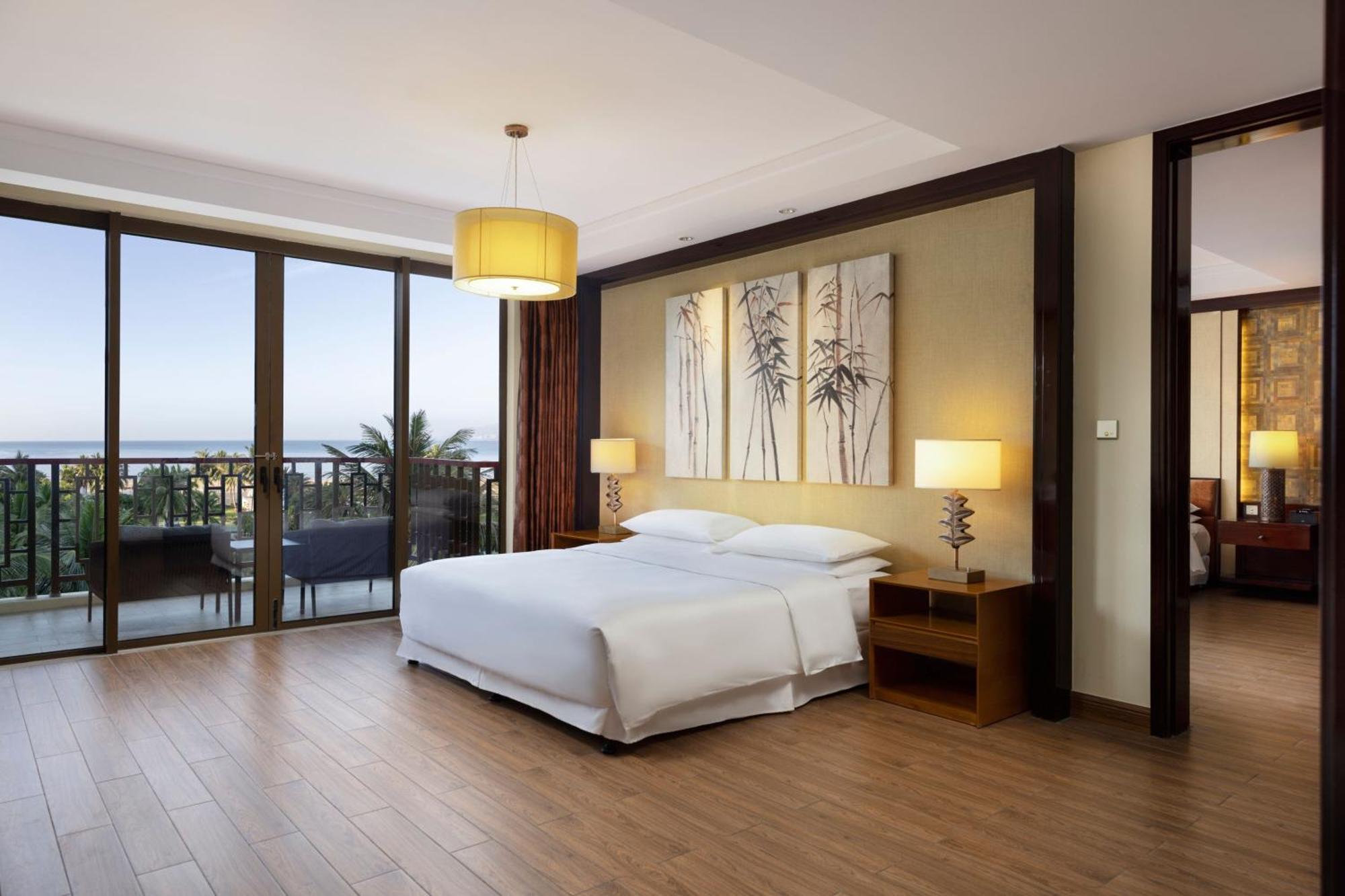 Sheraton Shenzhou Peninsula Resort Wanning Exterior photo